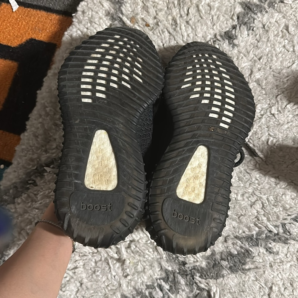 Yeezy 350 - image 5
